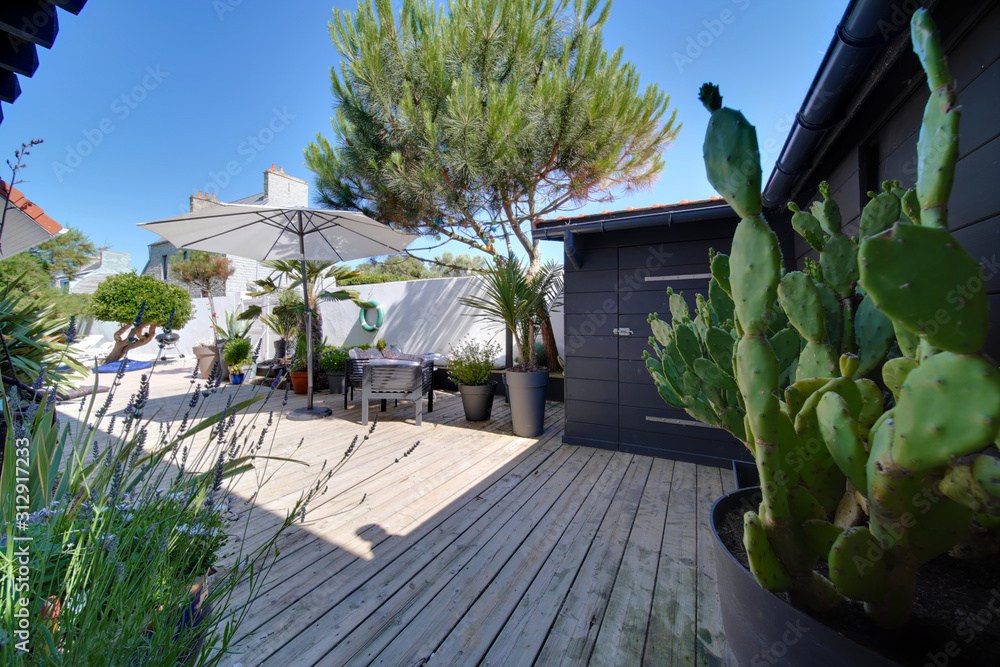 1000_F_312917233_fnJhKALiuNUDjrMVv26QurusxhDZieJE